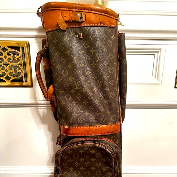 Louis Vuitton vintage collectible golf bag. - Picture 1 of 12